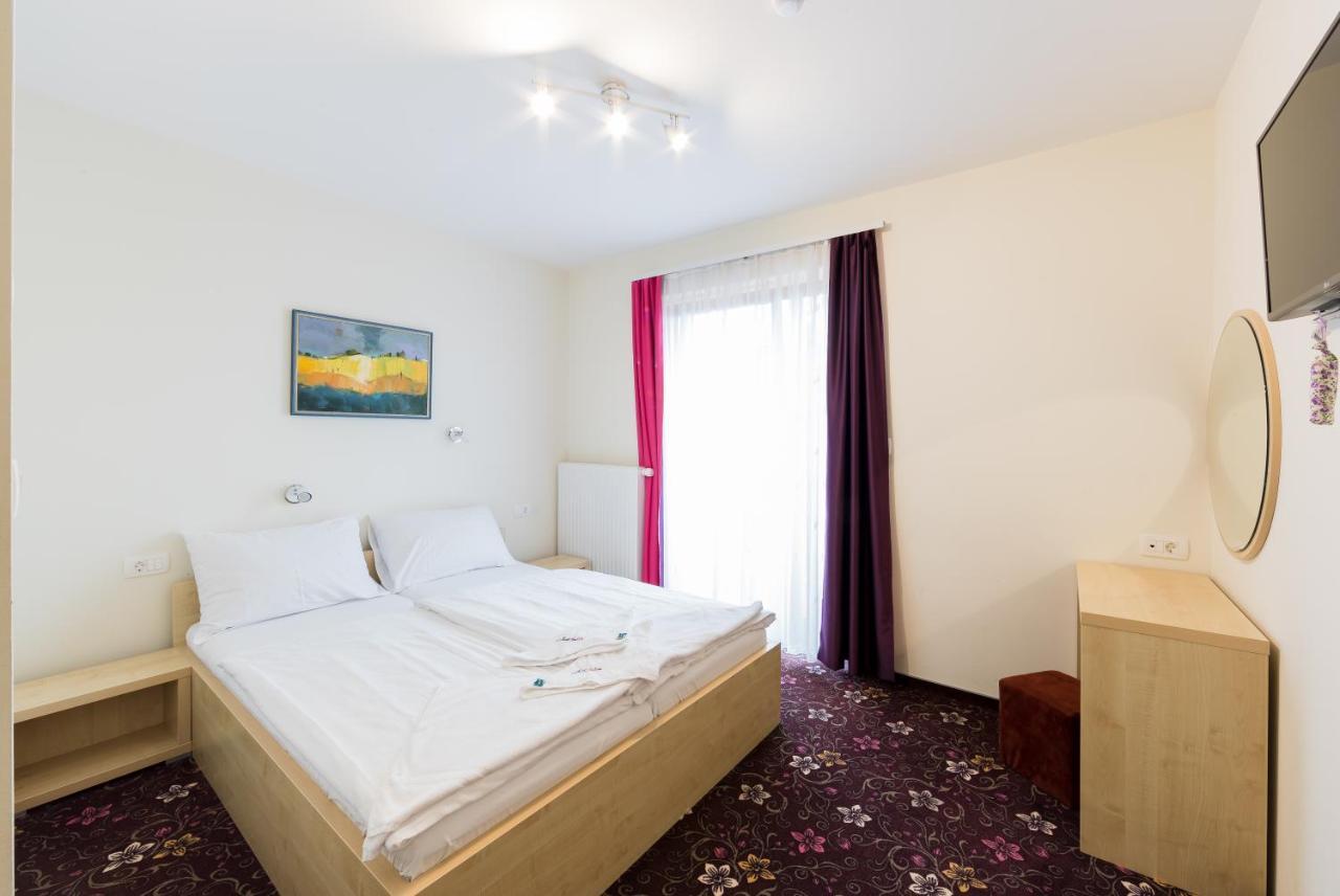 Hotel Jakec Trije Kralji Na Pohorju Zgornja Loznica 外观 照片