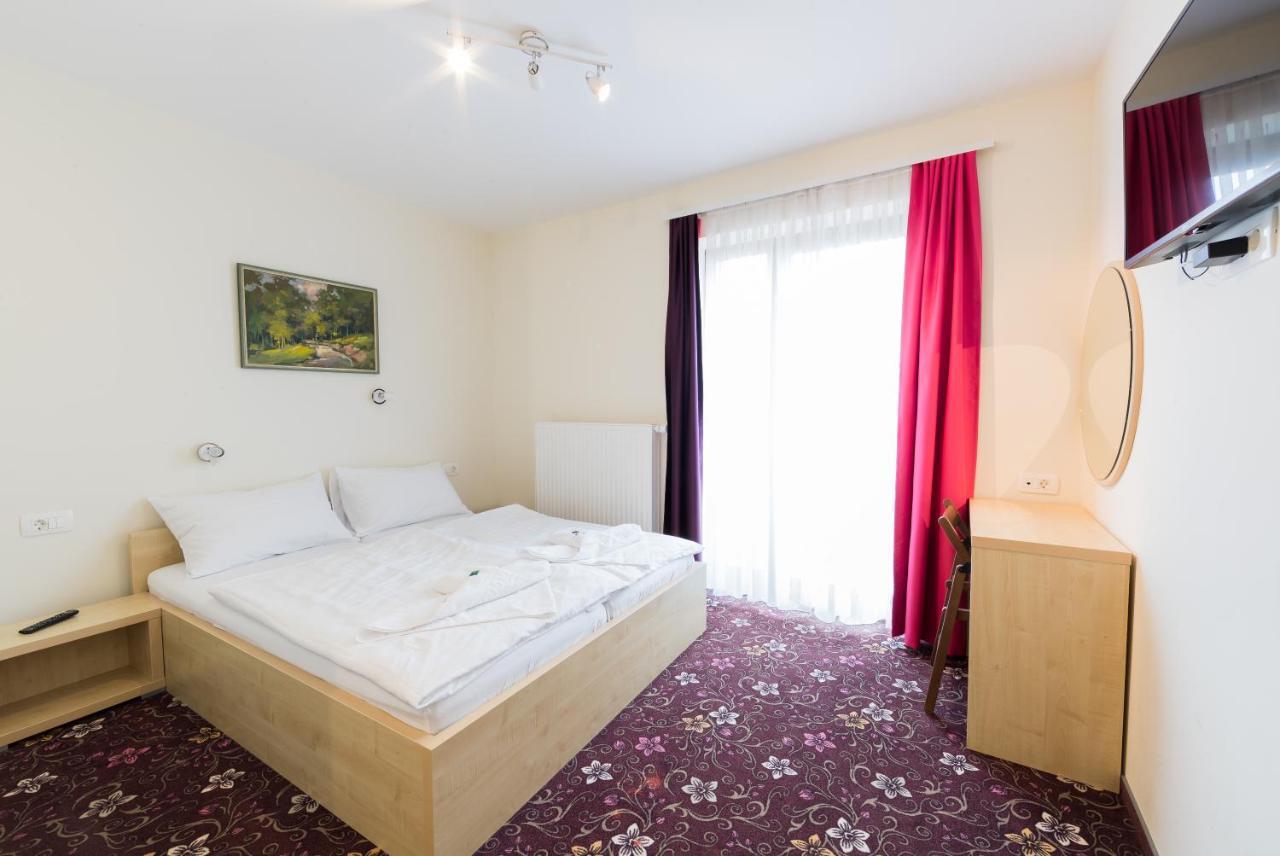 Hotel Jakec Trije Kralji Na Pohorju Zgornja Loznica 外观 照片
