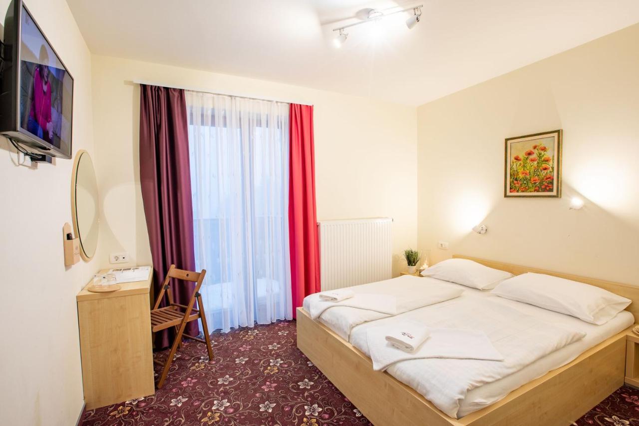 Hotel Jakec Trije Kralji Na Pohorju Zgornja Loznica 外观 照片