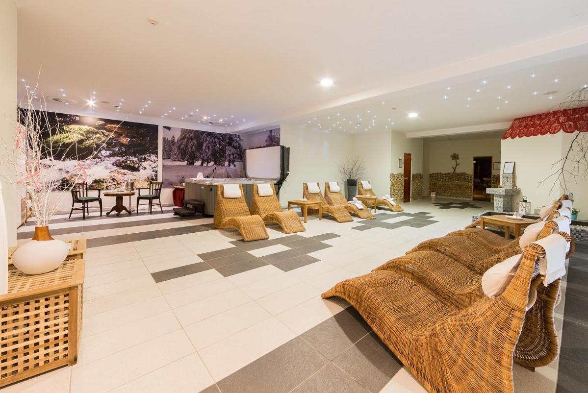 Hotel Jakec Trije Kralji Na Pohorju Zgornja Loznica 外观 照片