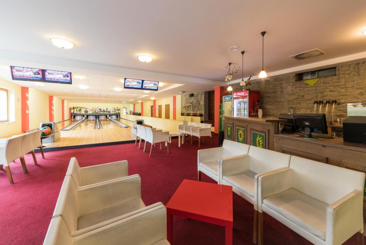 Hotel Jakec Trije Kralji Na Pohorju Zgornja Loznica 外观 照片