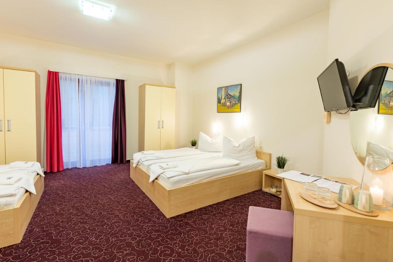 Hotel Jakec Trije Kralji Na Pohorju Zgornja Loznica 外观 照片
