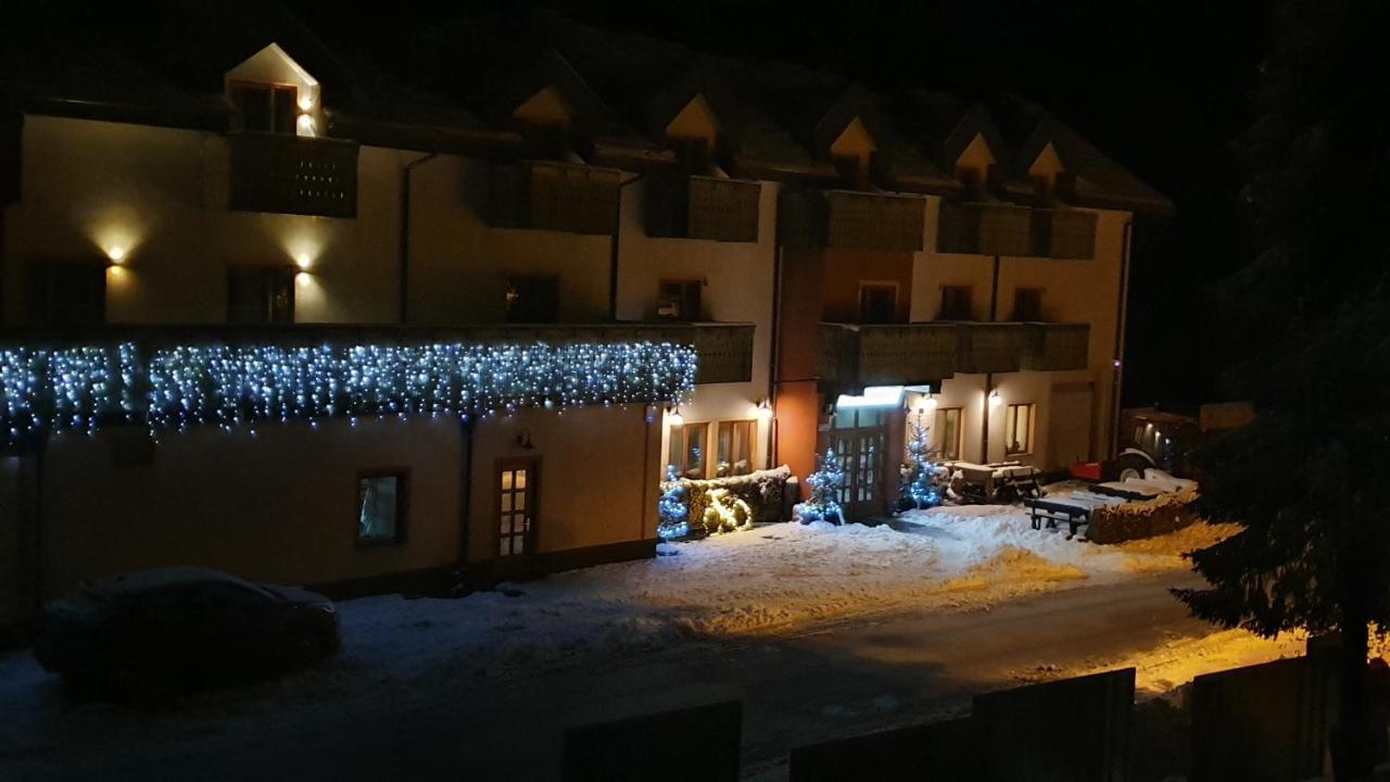 Hotel Jakec Trije Kralji Na Pohorju Zgornja Loznica 外观 照片
