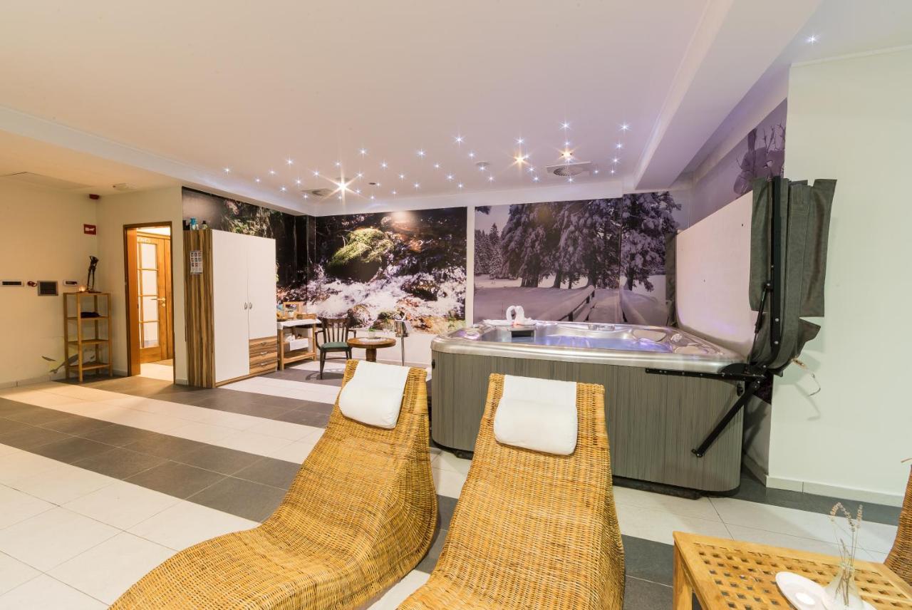 Hotel Jakec Trije Kralji Na Pohorju Zgornja Loznica 外观 照片